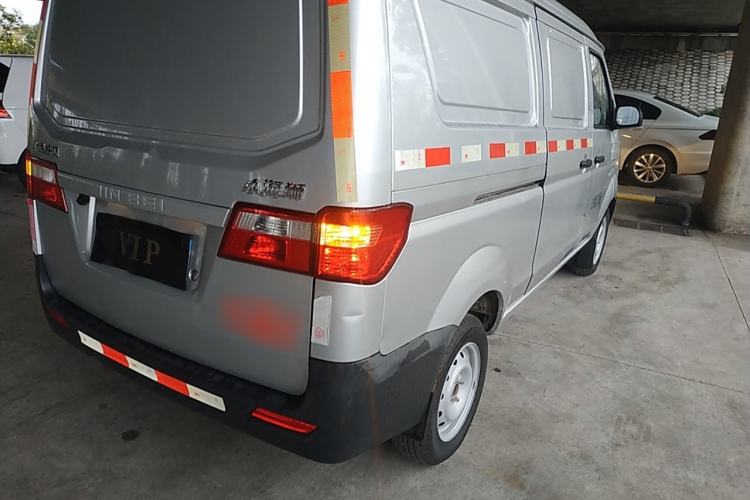 Used Jinbei Hiace X30 2023 1.5L Super-Enjoyment Van 2/5 Seats Non-Air-Conditioned Version SWC15M

