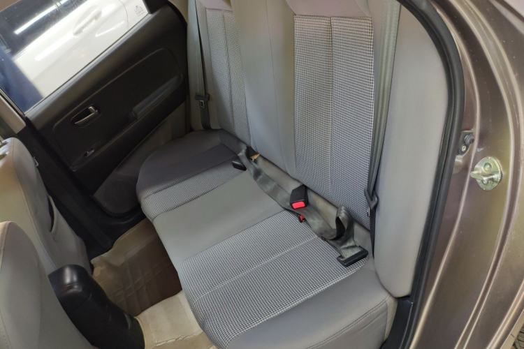 Used Hyundai Celesta 2015 1.6L Manual Comfort Model
