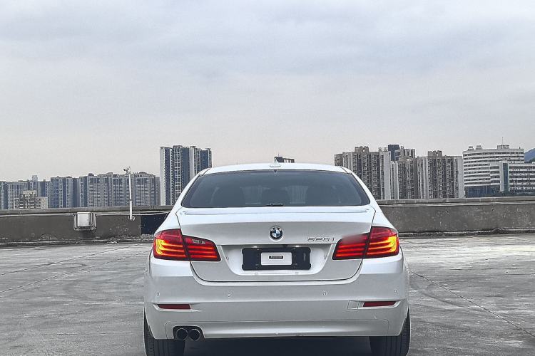 Used BMW 5 Series 2015 520i Elegant Edition
