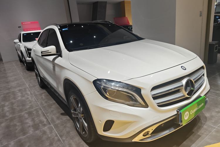 Used Mercedes-Benz GLA 2015 GLA 220 4MATIC Luxury Model
