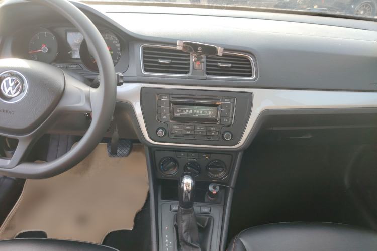 Used Volkswagen Lavida 2015 1.6L Automatic Fashion Edition
