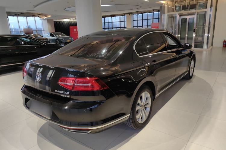 Used Volkswagen Magotan 2017 330TSI DSG Luxury Model
