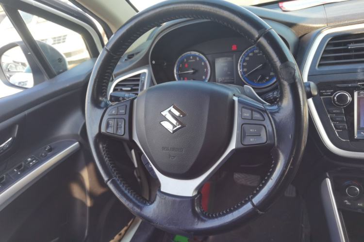 Used Suzuki S-Cross 2015 1.4T Automatic Two-Wheel Drive Prestige Model
