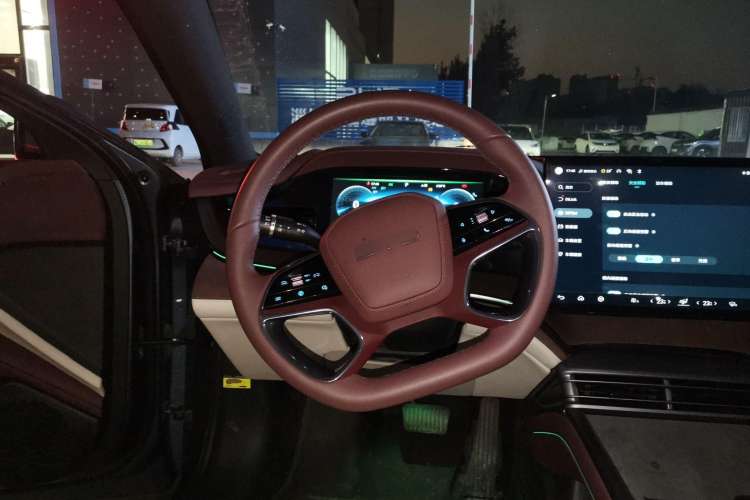 Used BYD Seal 2023 DM-i 1.5L 121km Prestige Model