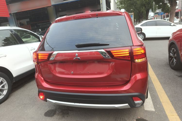 Used Mitsubishi Outlander 2018 2.0L Two-Wheel Drive Glory Edition 5 Seats
