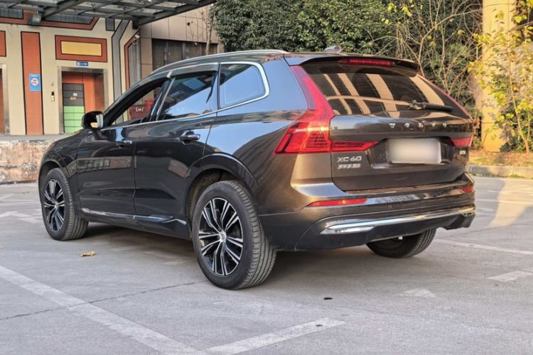 Used Volvo XC60 2022 B5 4x4 Smart Luxury Edition
