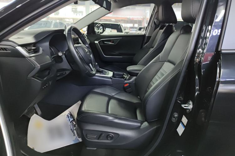 Used Toyota Wildlander 2022 2.0L CVT 4x4 Luxury PLUS Edition