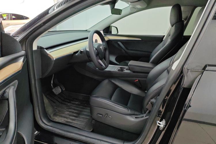 Used Tesla Model Y 2021 Standard Range Rear-Wheel Drive Version
