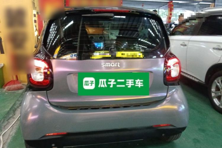 Used  fortwo 2015 1.0L 52 kW hardtop Dynamic version
