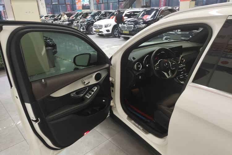 Used Mercedes-Benz GLC 2020 GLC 260 L 4MATIC Dynamic Model
