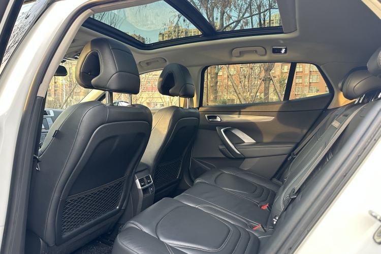 Used  6 2016 1.6T Luxury Edition THP160
