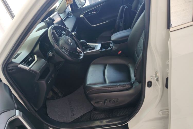 Used Toyota RAV4 2020 2.0L CVT Two-Wheel Drive Fashion PLUS Edition
