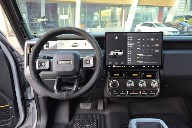 Used  V23 2025 401 Two-Wheel Drive Intelligent Driving Version
