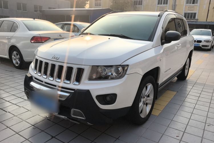 Used  Compass 2014 Revised Version 2.0L Two-Wheel Drive Entry-Level Edition
