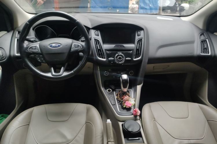 Used Ford Focus 2015 Sedan EcoBoost 180 Automatic Flagship Model
