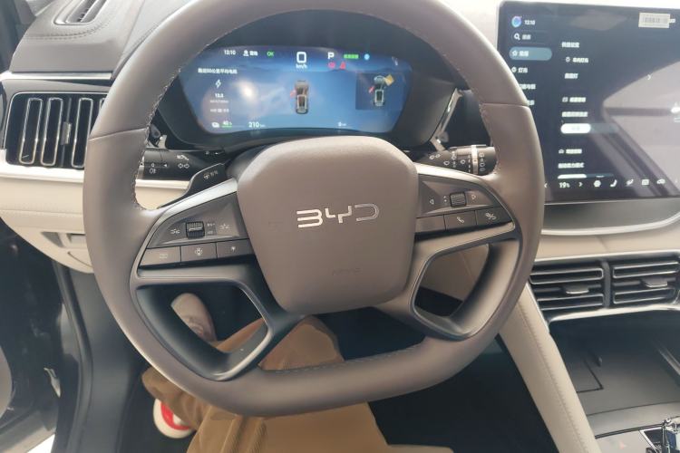 Used BYD Song PLUS New Energy 2025 EV Intelligent Driving Version 520km Premium Model
