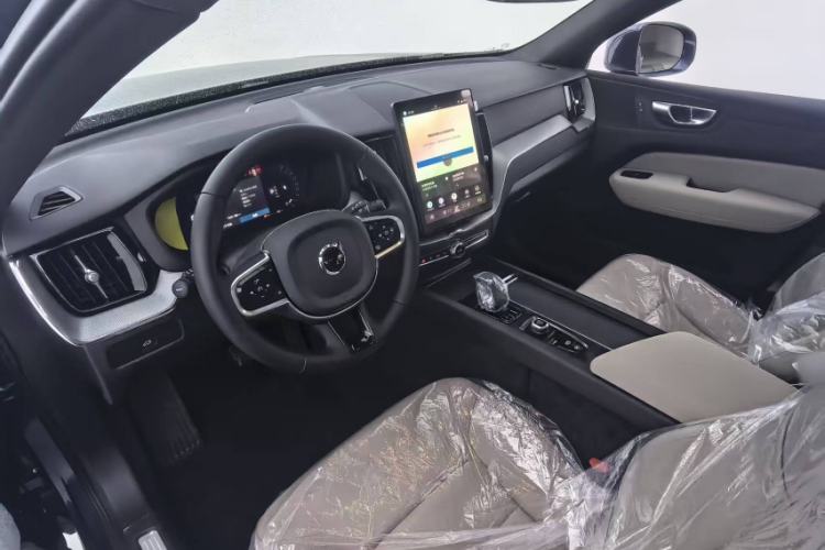 Used Volvo XC60 2026 B5 4x4 Smart Luxury Edition
