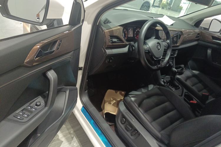 Used Volkswagen Tharu 2020 280TSI Two-Wheel Drive Luxury Plus Version China VI Standard