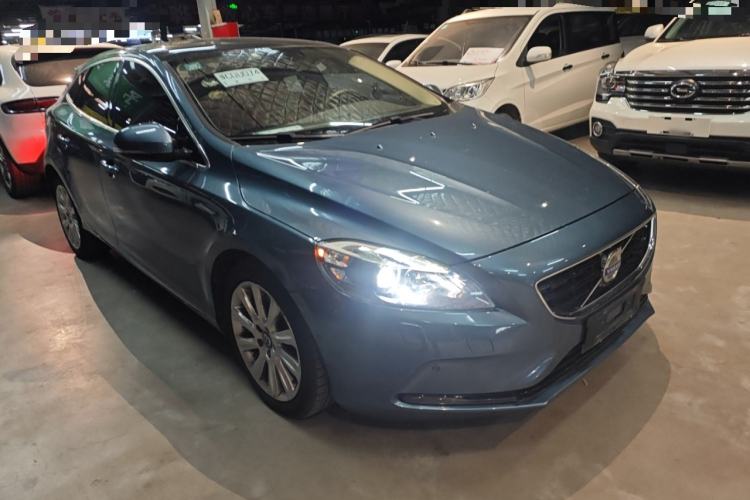 Used Volvo V40 2014 2.0T Zhiya Edition