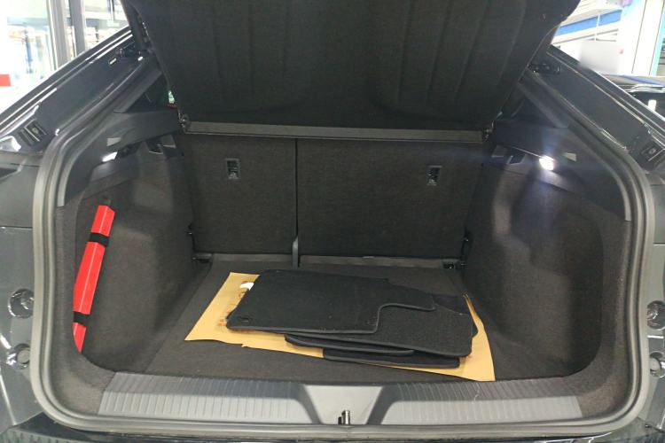 Used Volkswagen ID.UNYX 2024 Pro Long-Range Version
