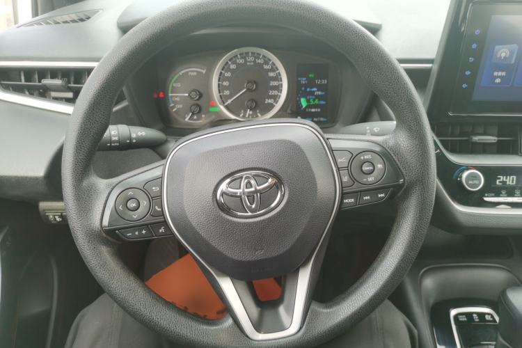 Used Toyota Levin 2022 Dual-Motor 1.8H E-CVT Leading Edition
