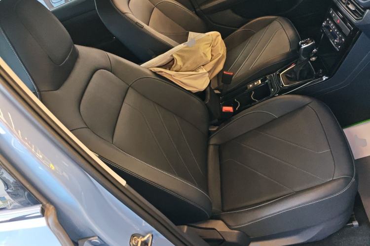 Used Volkswagen Tharu 2025 NewRui 300TSI Prestige Edition
