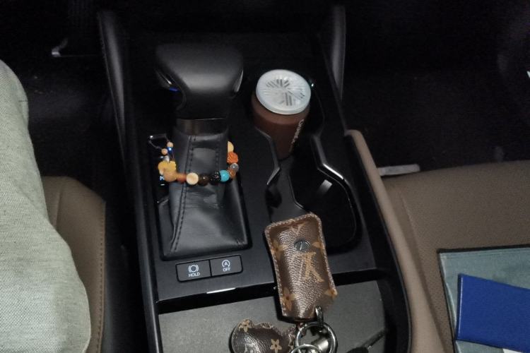 Used Lexus ES 2023 200 Excellence Edition
