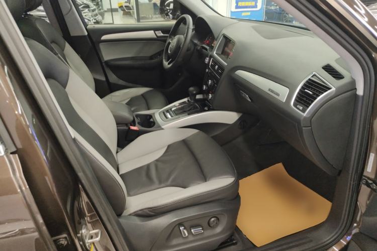 Used Audi Q5 2017 Plus 40 TFSI Technology Model