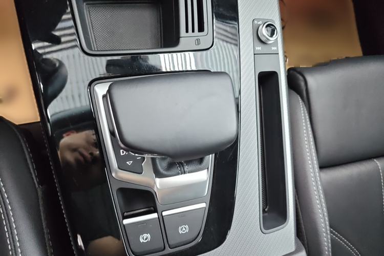 Used Audi Q5L 2022 40T Luxury Dynamic Model
