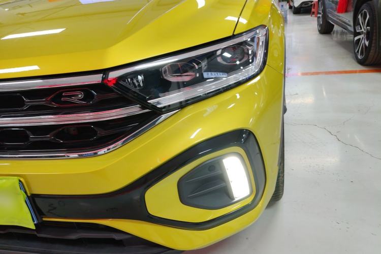 Used Volkswagen T-ROC 2023 300TSI DSG Two-Wheel Drive Starlight Edition