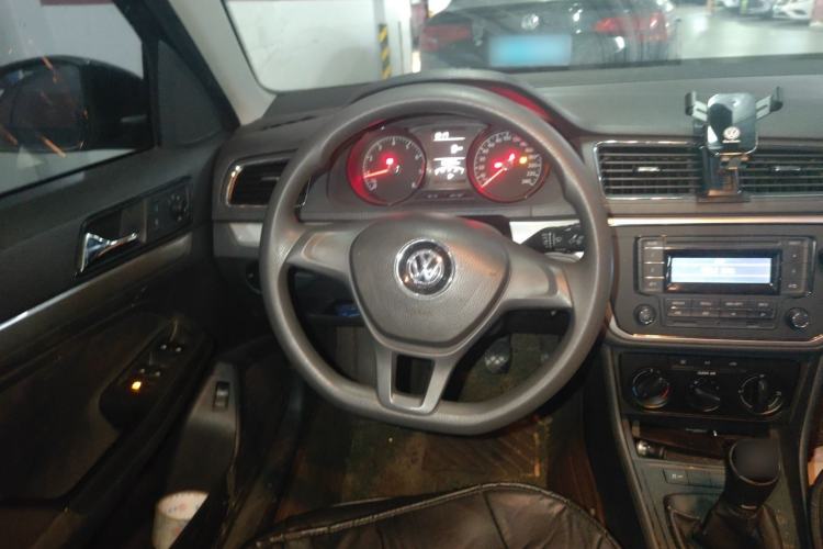 Used Volkswagen Lavida 2015 1.6L Manual Fashion Edition