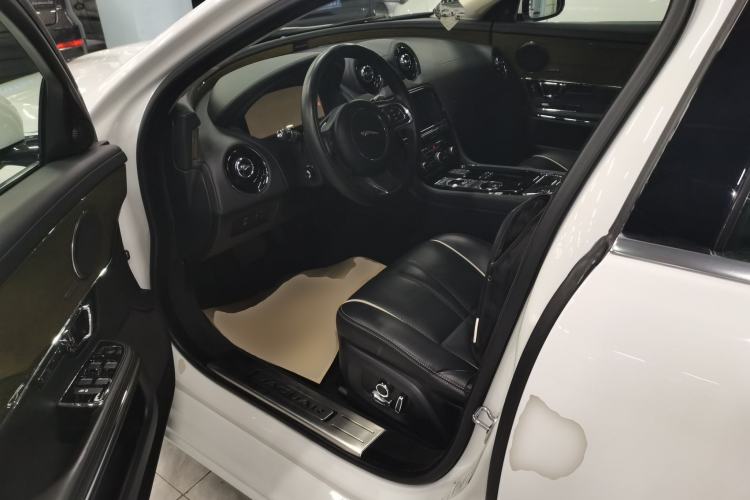 Used Jaguar XJ 2016 XJL 3.0 SC Four-Wheel Drive Panoramic Business Edition
