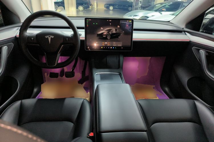 Used Tesla Model Y 2023 Long-Range All-Wheel-Drive Version
