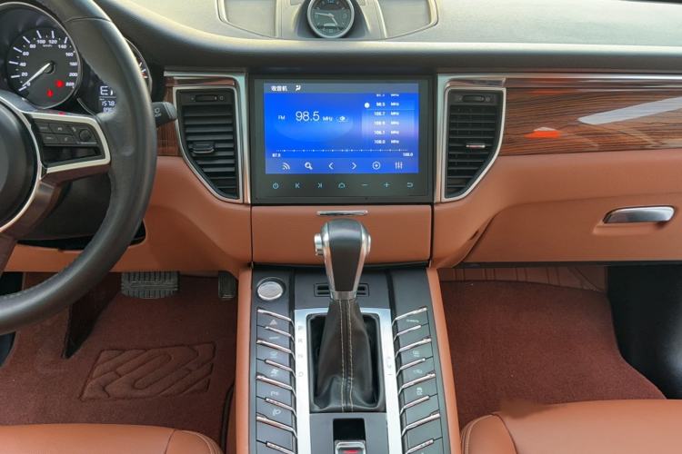 Used Zotye SR9 2017 2.0T Automatic Ultimate Light Edition
