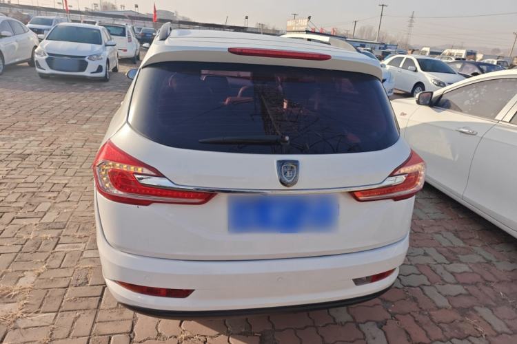 Used Baojun 310W 2017 1.5L Manual Fashion Model China V