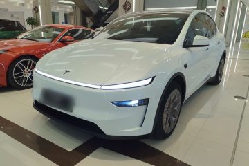 Used Tesla Model Y L 2025 Long-Range All-Wheel-Drive Version