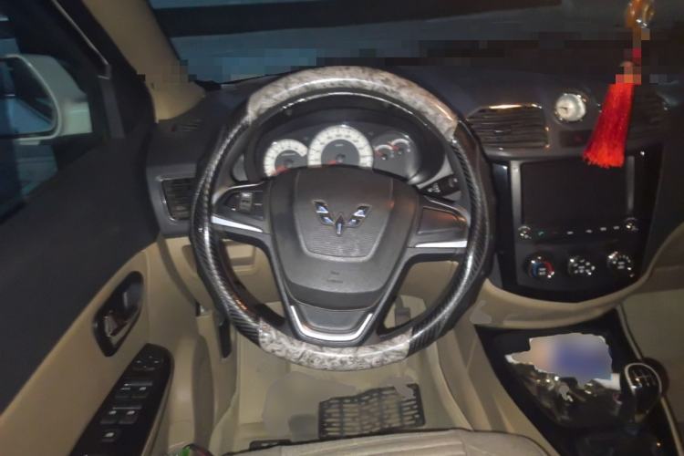 Used Wuling Hongguang 2014 1.5L S Luxury Model
