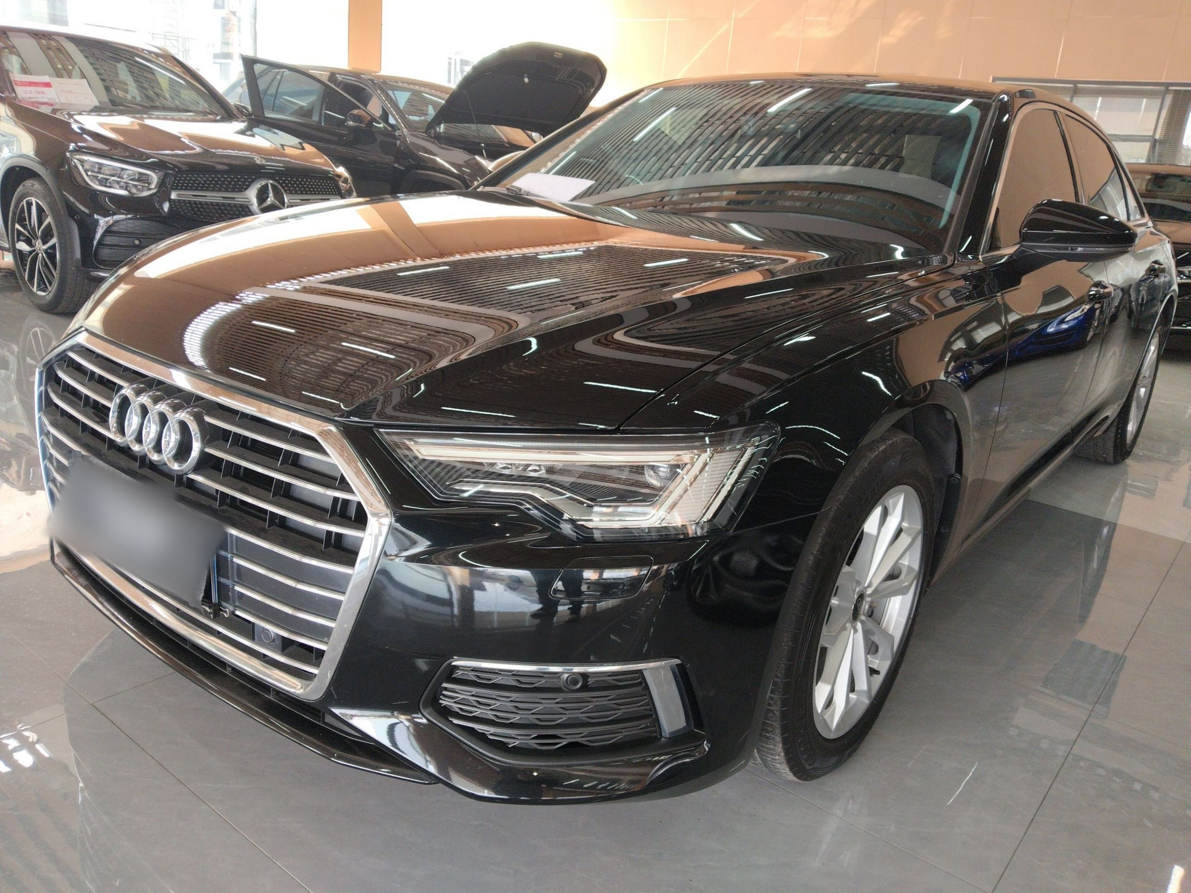 Под передней частью автомобиля