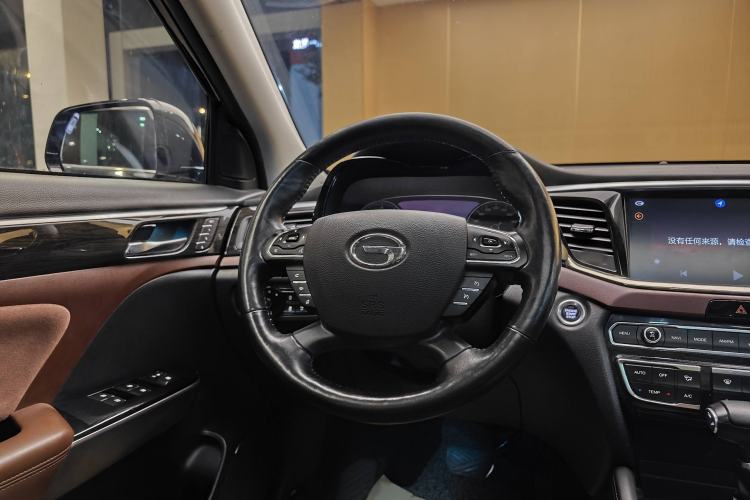 Used GAC Trumpchi GS8 2017 320T Four-Wheel Drive Luxury Smart Connectivity Version (7 Seats)
