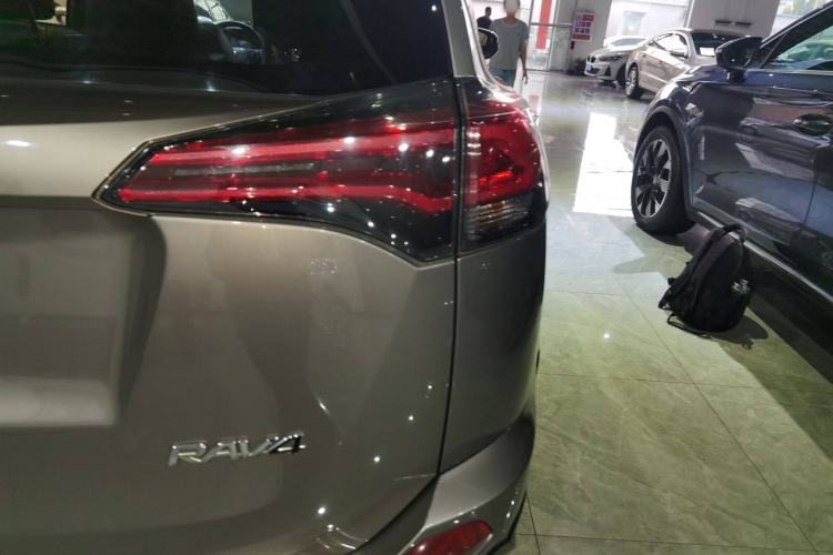 Used Toyota RAV4 2016 2.0L CVT Two-Wheel Drive Smart Edition China V Standard
