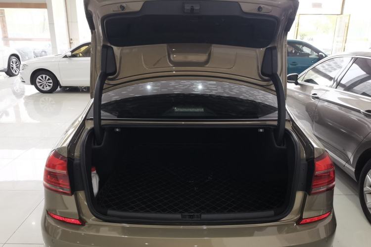 Used Volkswagen Passat 2017 330TSI DSG Luxury Edition
