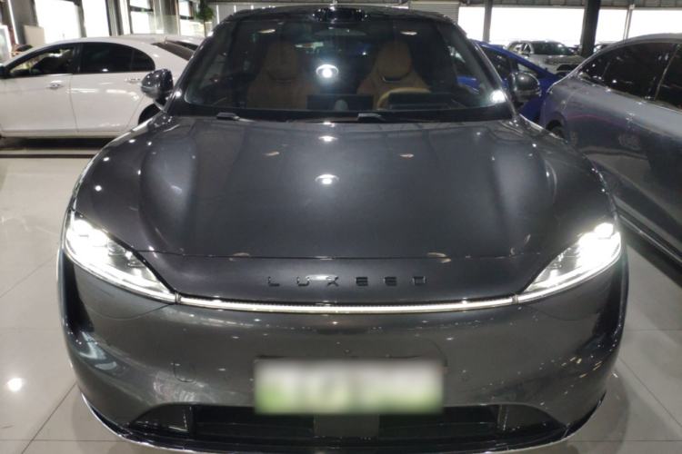 Used Hima Luxeed R7 2024 All-Electric 667 km Max
