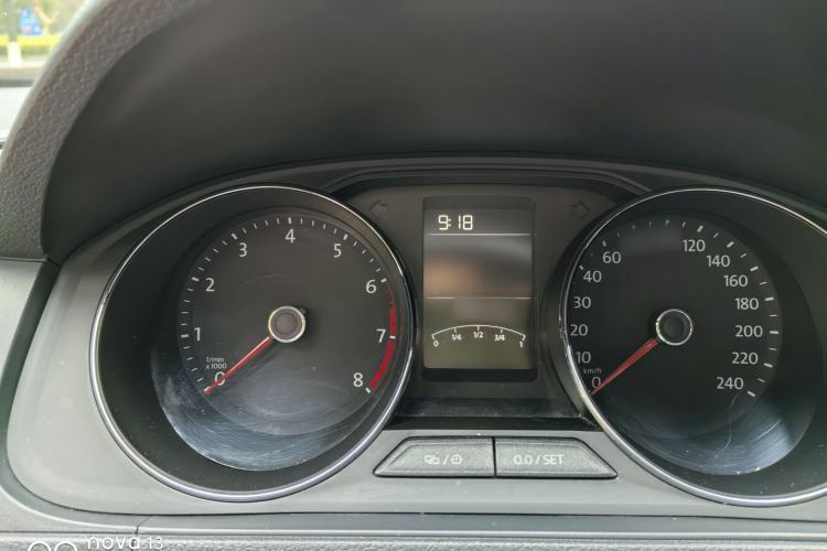 Used Volkswagen Lavida 2015 1.6L Automatic Comfort Edition
