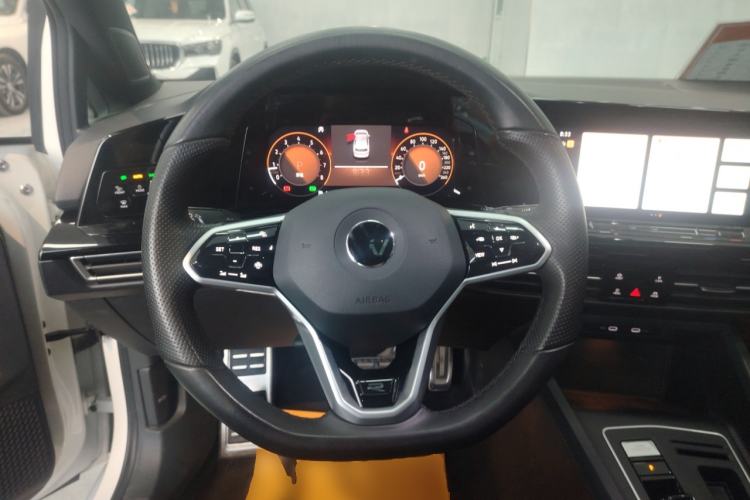 Used Volkswagen Golf 2023 Facelift 280TSI DSG R-Line Lite
