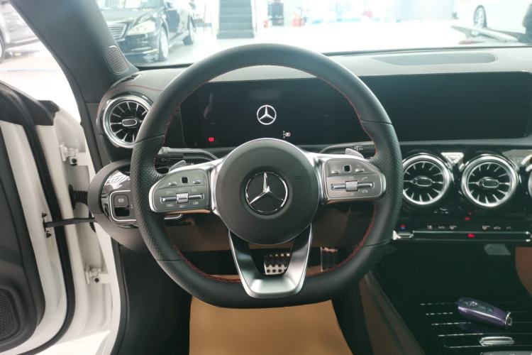 Used Mercedes-Benz CLA 2022-Year Updated CLA 200