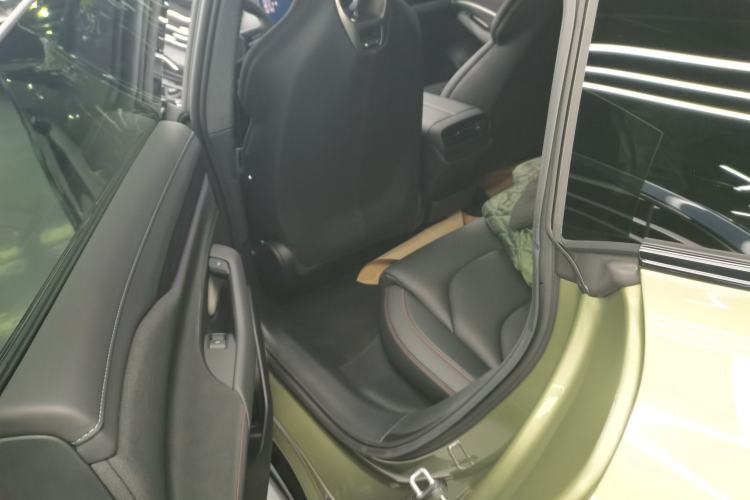 Used  SU7 2024 Rear-Drive Ultra-Long Range Advanced Pro-Level Intelligent Driving Version
