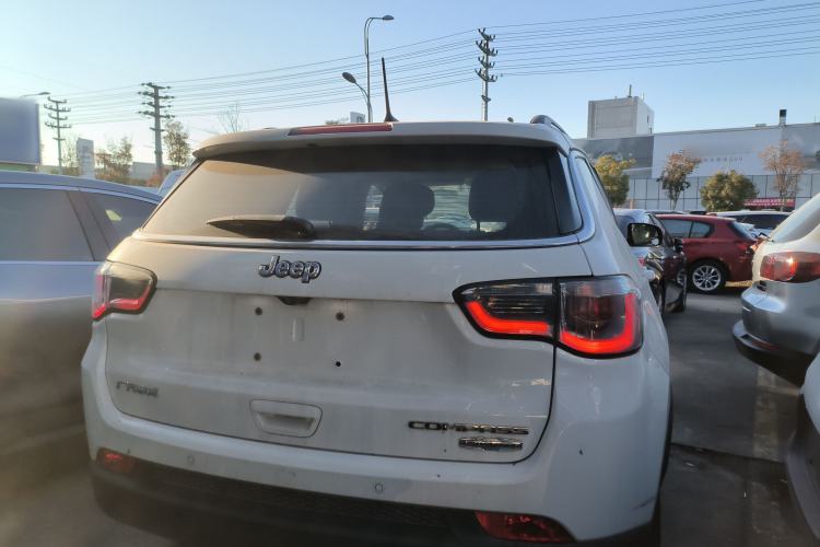 Used  Compass 2017 200T Automatic Family Edition
