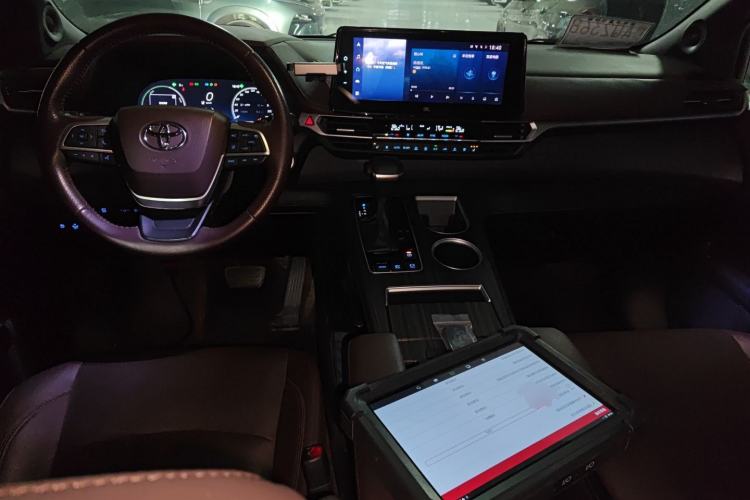 Used Toyota Sienna 2021 2.5L Hybrid Platinum Edition
