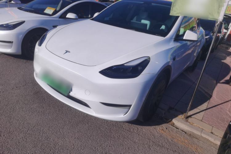 Used Tesla Model Y 2023 Long-Range All-Wheel-Drive Version