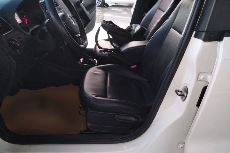 Used Volkswagen Polo 2016 1.6L Automatic Comfort Model